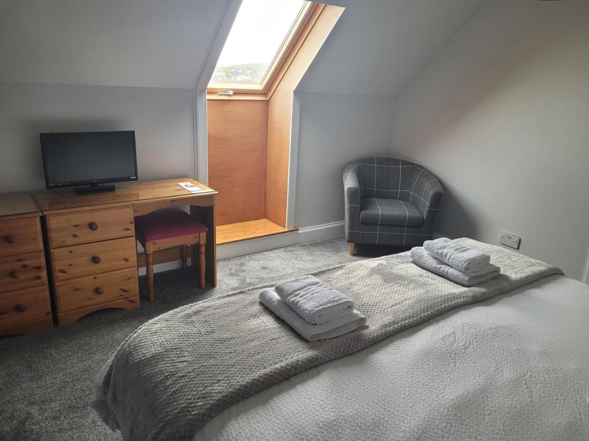 Lindisfarne Bed & Breakfast Стромнесс Екстер'єр фото